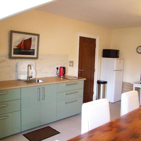 Glendalough Scenery Farmhouse Roundwood Esterno foto